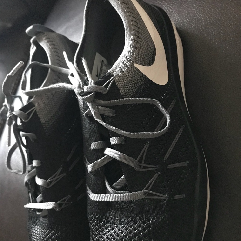 Woman’s Nike free TR focus flyknit shoes🤤